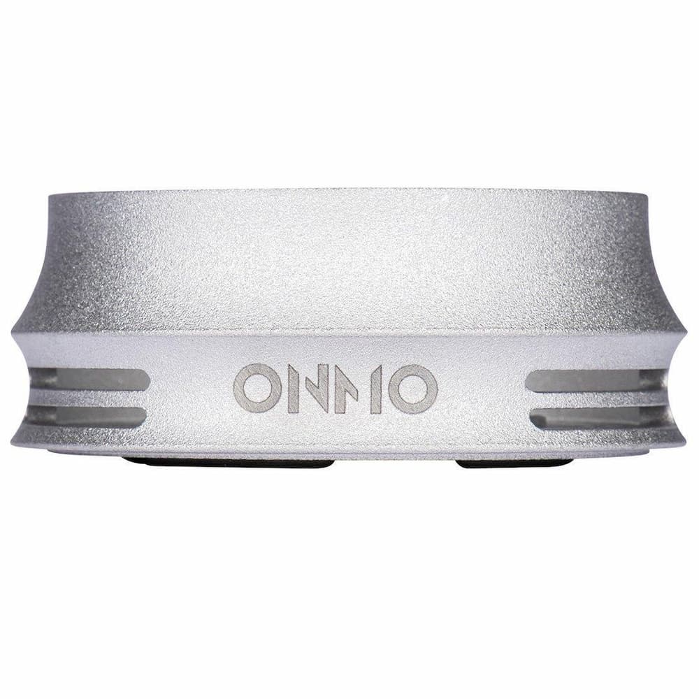 „ONMO HMD in Silber aus hochwertigem Aluminium – modernes Heat Management Device mit edlem Design und Platz für zwei Kohlen, ideal für Shisha-Setups“
