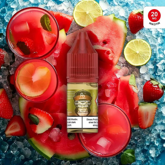 RandM Strawberry Watermelon Lemonade Liquid Flasche mit Erdbeeren und Wassermelone im Hintergrund
